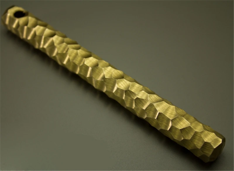 Шариковая ручка ручной работы из твердой латуни с резной поверхностью для