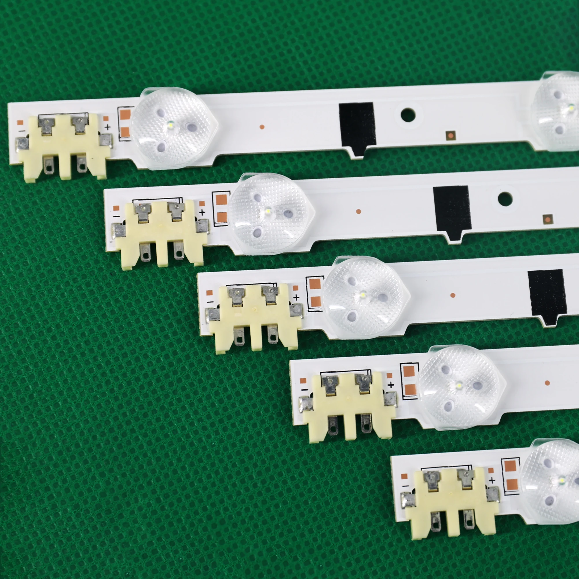 Светодиодная лента для BN96-25300A UA32F4088AK UE32F5020AK BN96-25299A D2GE-320SC0-R3 HF320CSA-B1 UE32F5000AK UE32F5300AK |