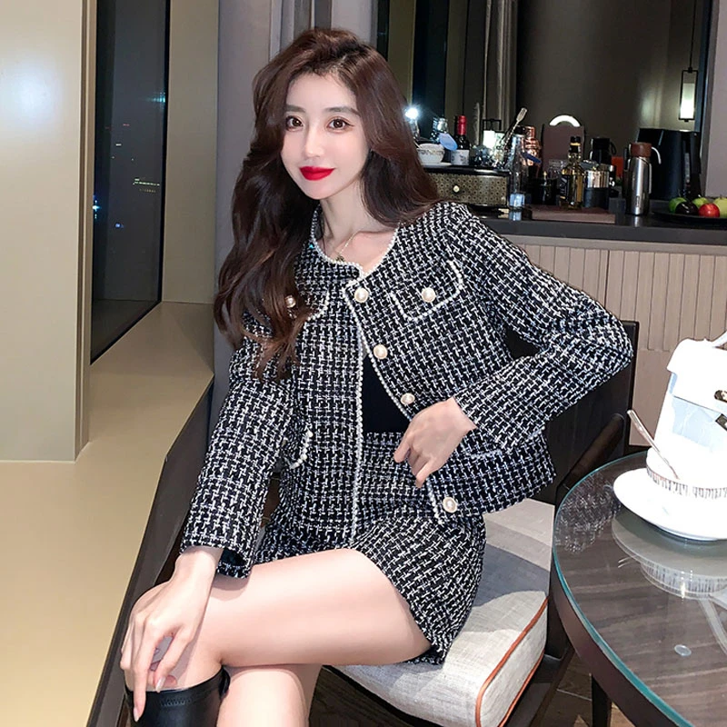 

2021 Spring Autum Two Piece Set Elegant Fashion Plaid Tweed Jacket Coat + High waist Shorts Suits Women Outfits Business Suits