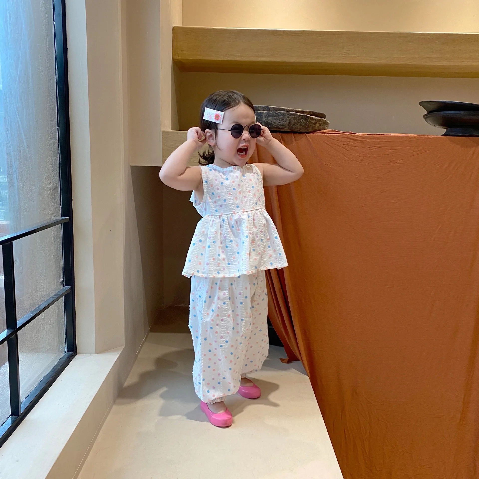 

Korean Children's Clothing 2021 Summer New Girls' Suit Back Hollow Bow Top Pants Cotton Two Piece Set