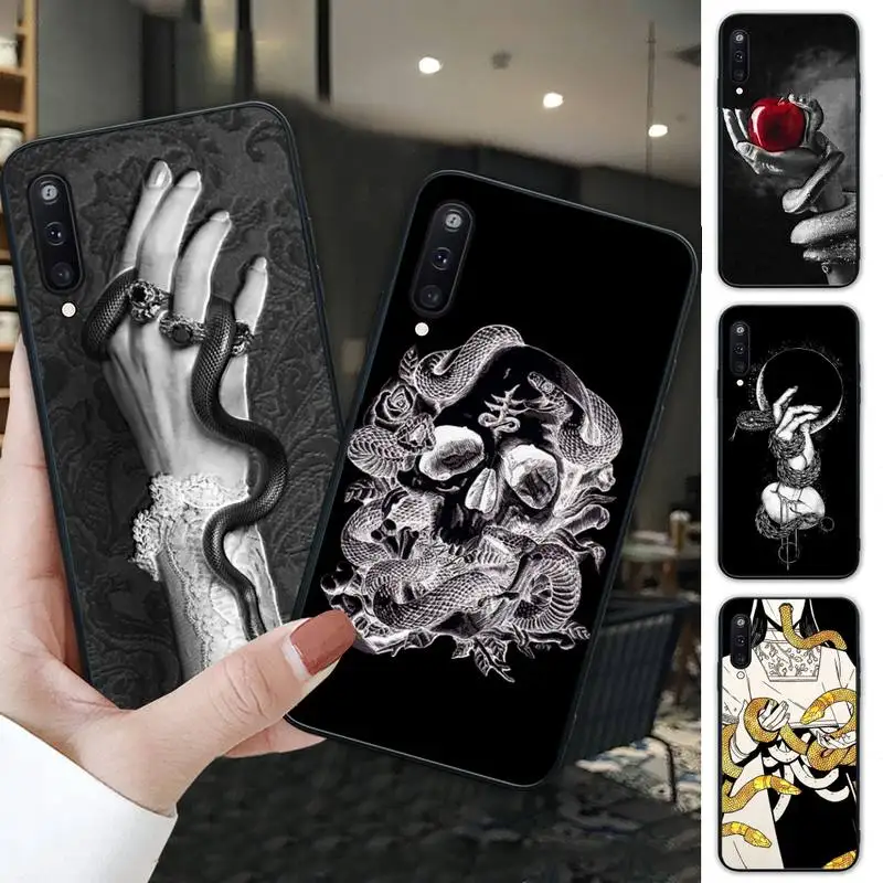 Креативный дизайн руки под змеиную кожу Черный силиконовый чехол для Samsung Galaxy A01