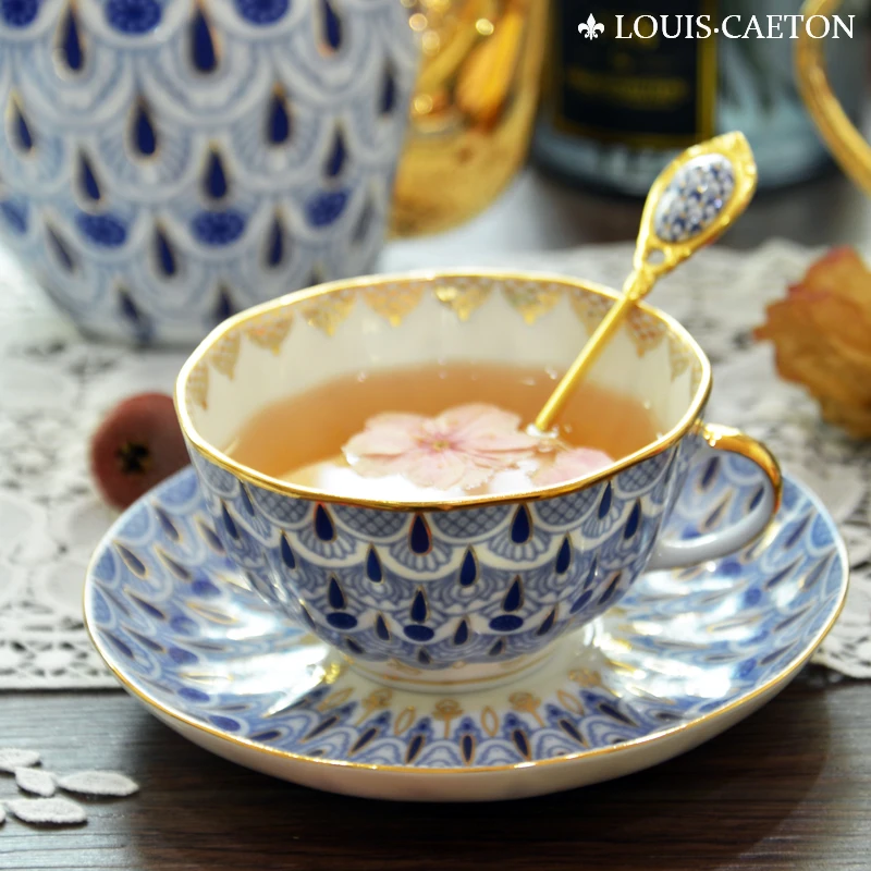 Европейская керамическая кофейная чашка в стиле ретро с ложкой роскошные