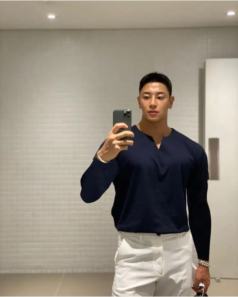 Autumn new muscle  sports long-sleeved men's cotton V-neck fitness long-sleeved T-shirt casual fashion solid color top