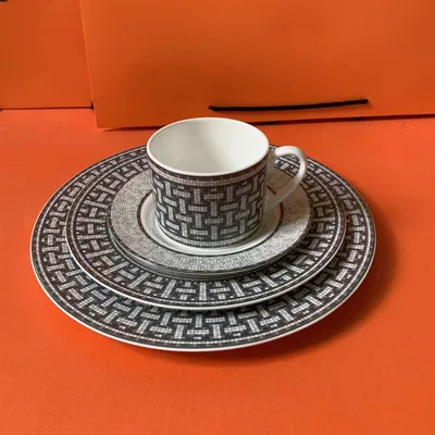 

Classic European Bone China Coffee Cups and Saucers Tableware Coffee Plates Dishes Afternoon Tea Set Home Kitchen With Gift Box