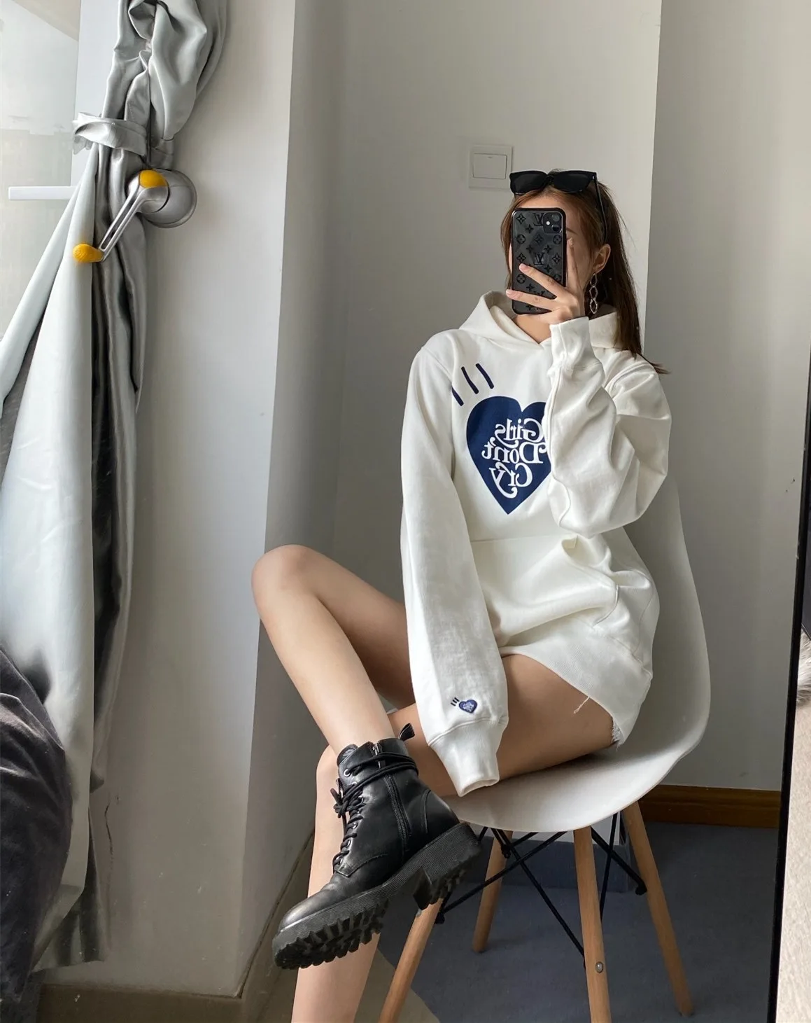 

2021 New Human Made Girls Don't Cry Hoodies Men Women Couples Streetwear Cotton Hooded Sweatshirts Men