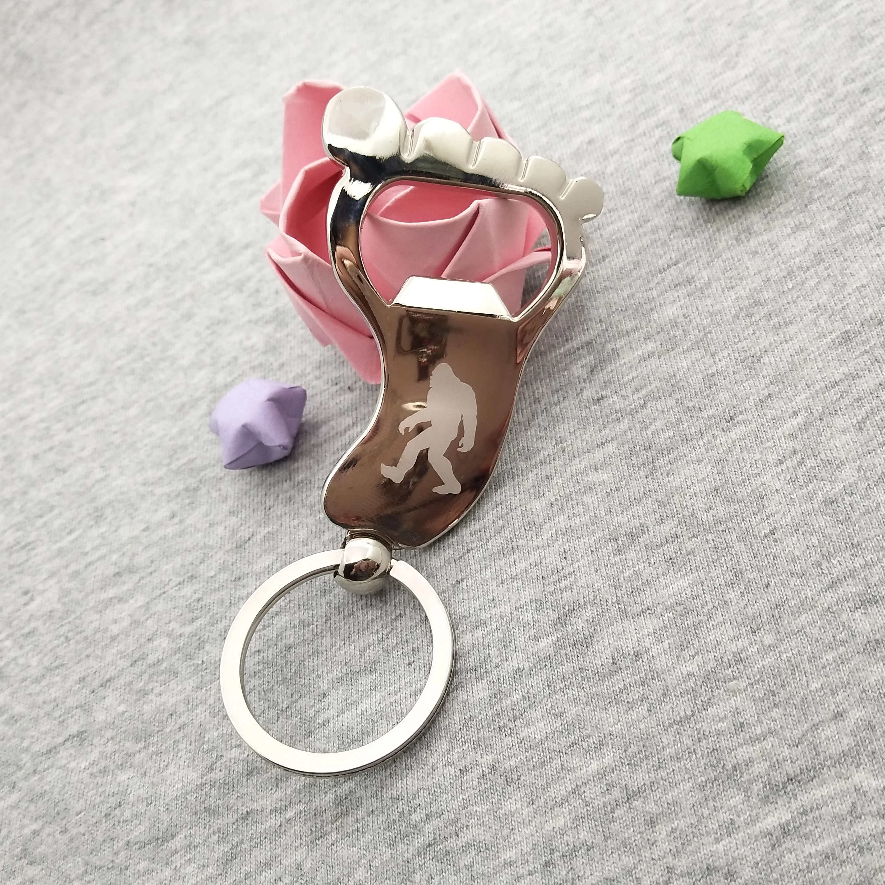 

1pc FREE NAME personalized summer gift Footprint shape Stainless Steel Bottle Opener With keyring nice quality gift for boy