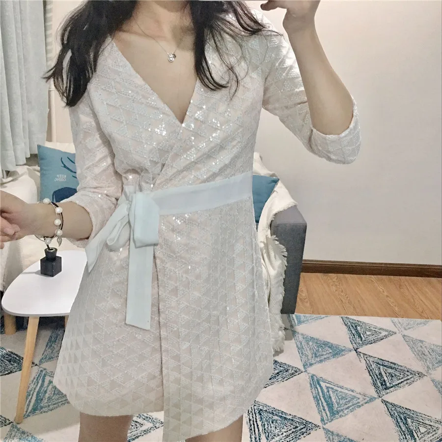 2018 Высокое качество платье миди с сексуальным v образным вырезом расшитые