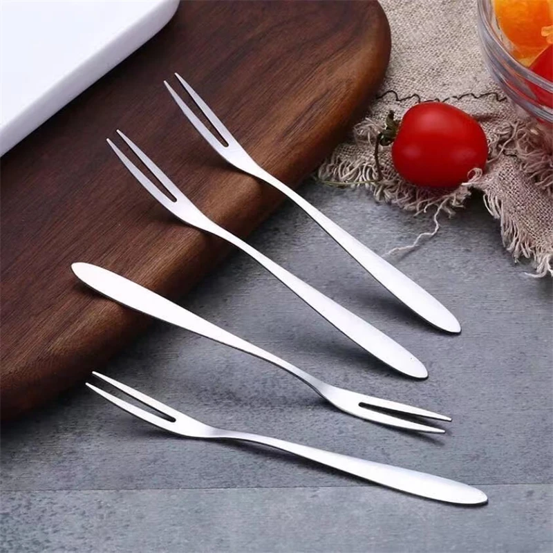 

Spot Stainless Steel Fruit Fork Household Portable Creative Cake Dessert Small Fork Picnic Fruit Check Two Tooth Snack Gadget