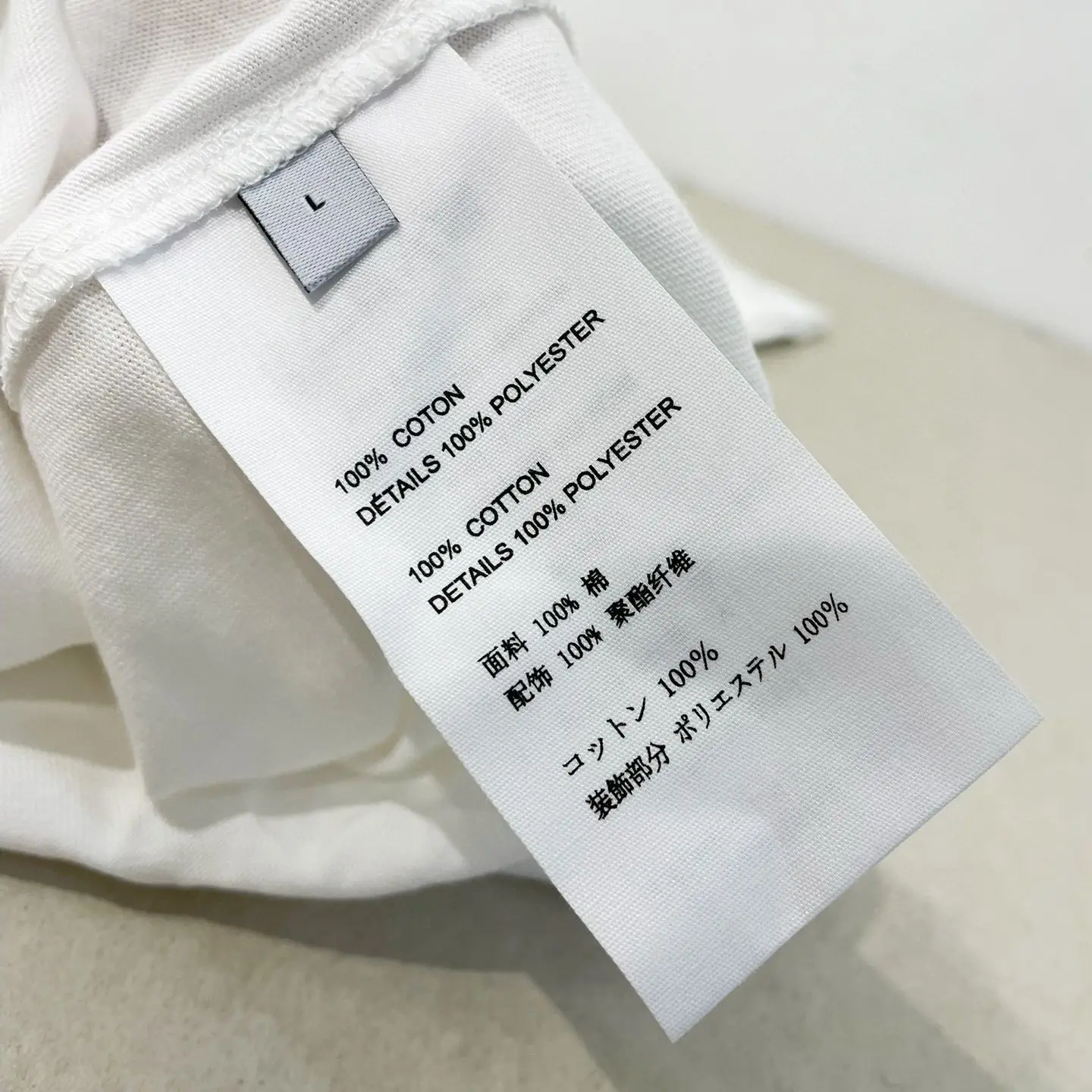 

Andonaimi Boxed Bottoming Shirt Contains Short Sleeves Each In Black And White