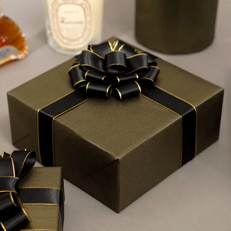 

Shiny Wrapping Paper 78x109cm Black Gold Specialty Paper Floral Gift Packing Paper Romantic Dating Festive Party DIY Supply Deco