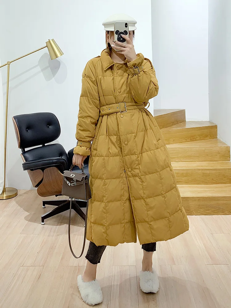 Зимняя женская куртка на 90% белом утином пуху однобортное свободное теплое