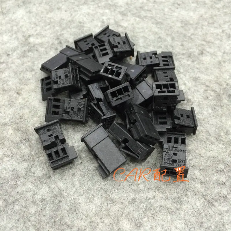 Применимо к автомобильному штепсельному разъему с защитой от поломки