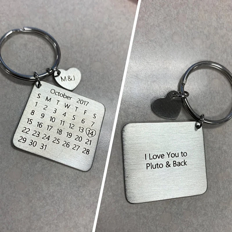 Персонализированный Календарь-брелок дата выделенная с сердцем гравированная