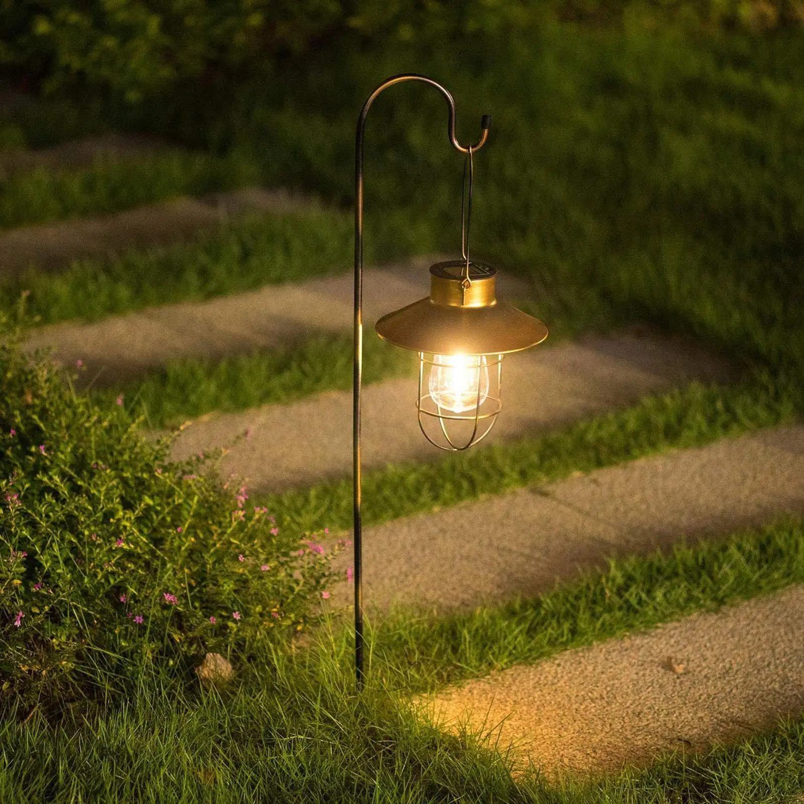 

Retro Iron Solar Lantern Outdoor Solar Hanging Lanterns Solar Garden Lights Garden Lights Decor Ornaments