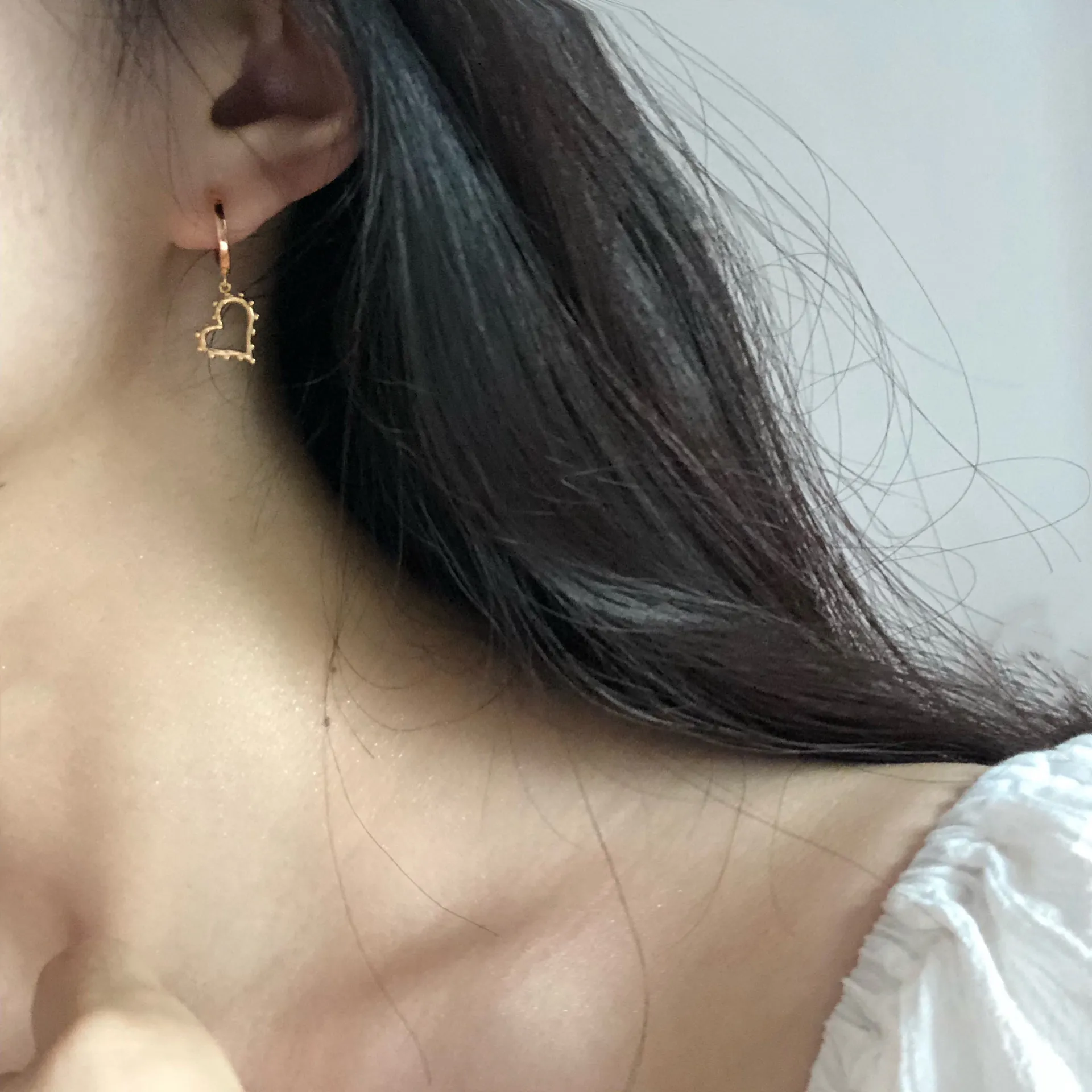 Серьги из стерлингового серебра 925 пробы, модные, полые, сердце, короткий кулон, висячие серьги, сладкий тренд, женские серебряные серьги для девочек, ювелирные изделия