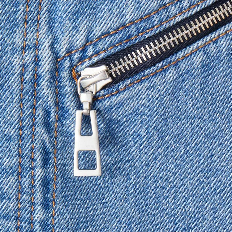 

vogue longs sleeves pocketed tall quality denim jacket for man