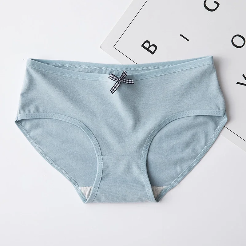 

Pure Cotton Plus Size Mid-Waist Girl Student European, American And Japanese Simple And Comfortable Briefs