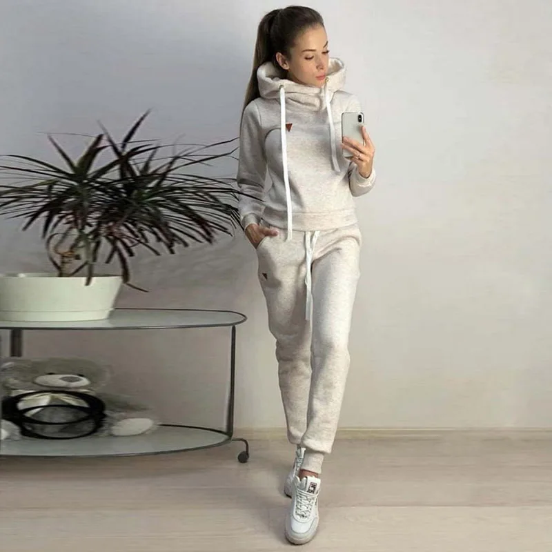 

Casual Two Piece Outfits Pullovers Hoodies and Elastic Waist Jogger Pants Autumn Winter Tracksuit Woman Suit Female Sets 2020