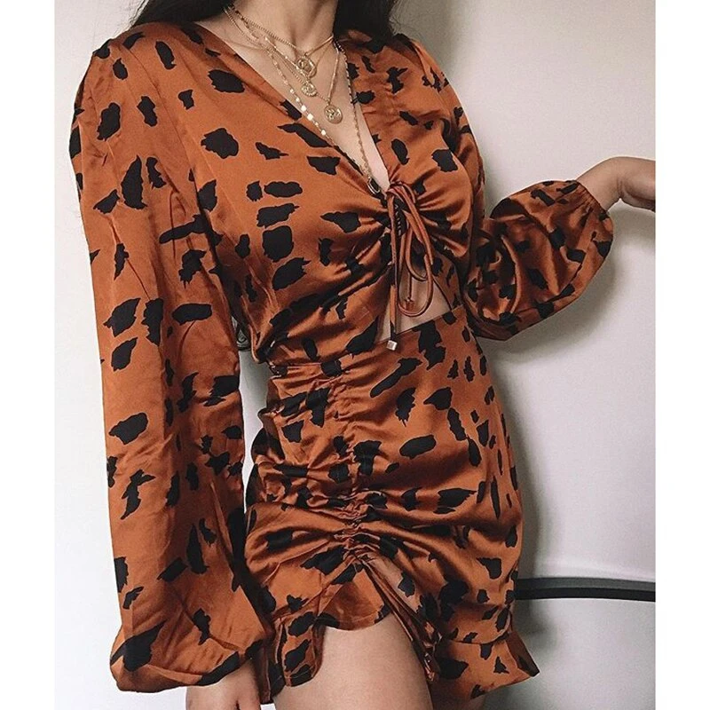 

Hollow Out Puff Sleeve Mini Sexy Dress Printed Pleated Bodycon Dress Summer V Neck Club Party Dress Women Dress 2021