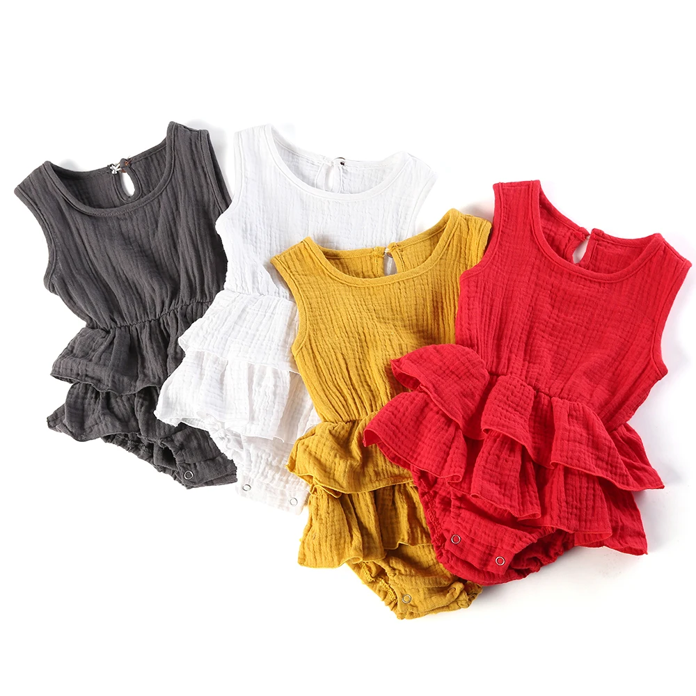 Комбинезон для новорожденных с оборками однотонный из муслина без рукавов