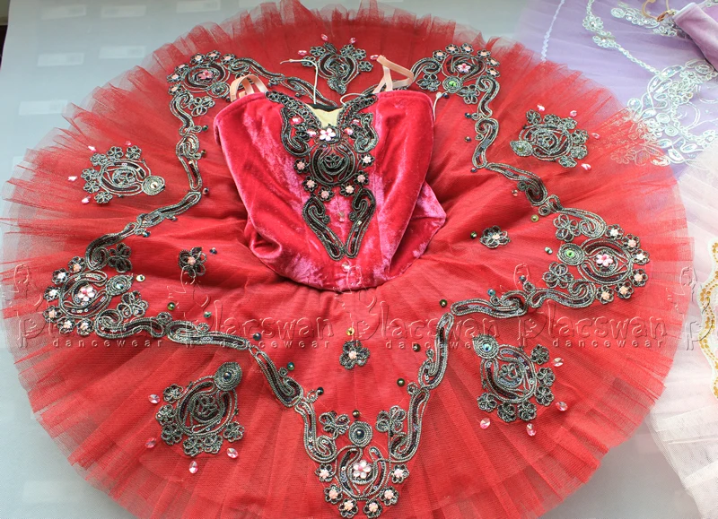 Бархатный 12-слойный изготовленный на заказ профессиональный гайковёр костюм для