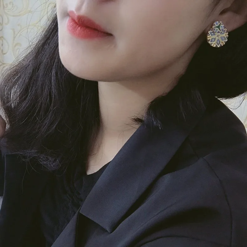 Модный шарм копия 1:1 асимметричный многоцветный Underlobe серьги и его гвоздики женщин Роскошные ювелирные