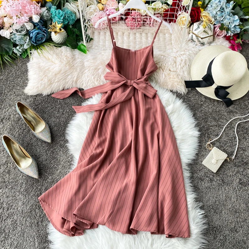 Женское облегающее платье-миди в полоску вечерние тонких бретельках | Женская