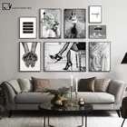 Черно-белый постер, модный принт, сексуальная камера из фильма для девочки, Картина на холсте, минималистичный настенный художественный Рисунок, современный декор для гостиной