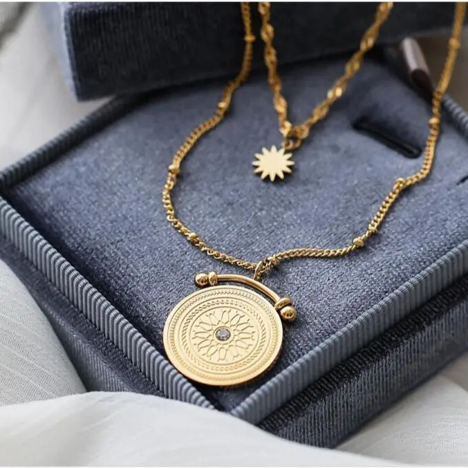 

Vintage Double Layers Stainless Steel Baroque Jewelry for Women Flower Texture Coin Pendant Plated 18k Gold Necklaces for Women