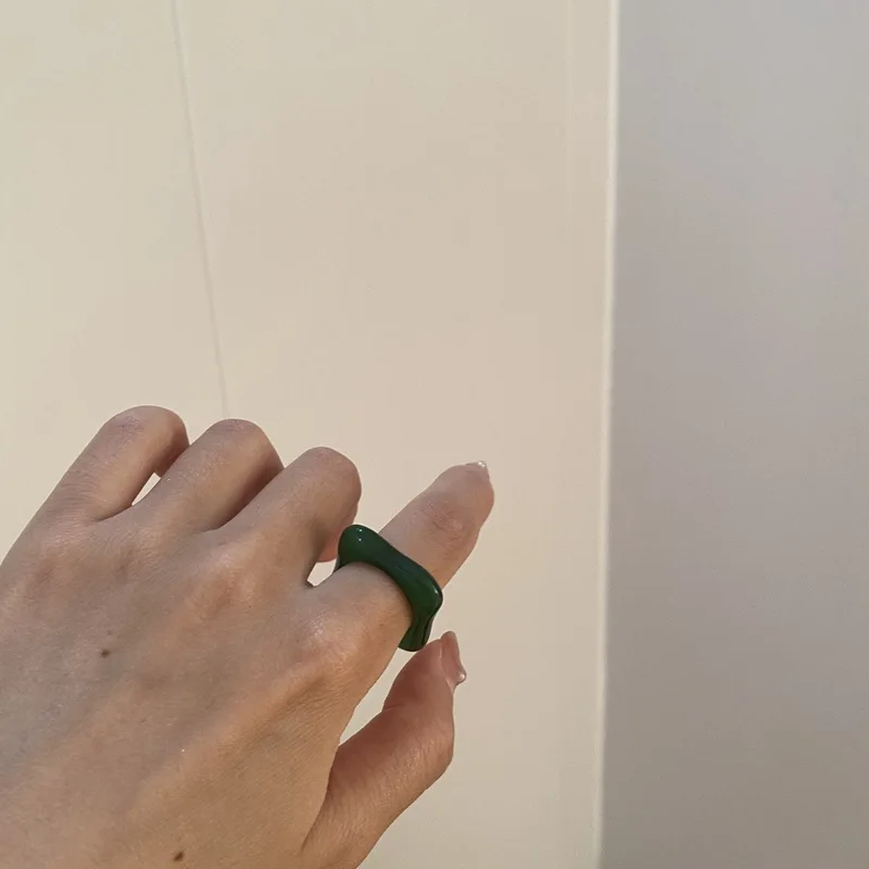 

2021 New Korean Vintage Resin Green Geometric Round Rings for Women Girls Simple Jewelry Gifts
