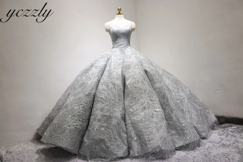 Роскошное блестящее свадебное платье 2019 серое бальное с сердечком пышное