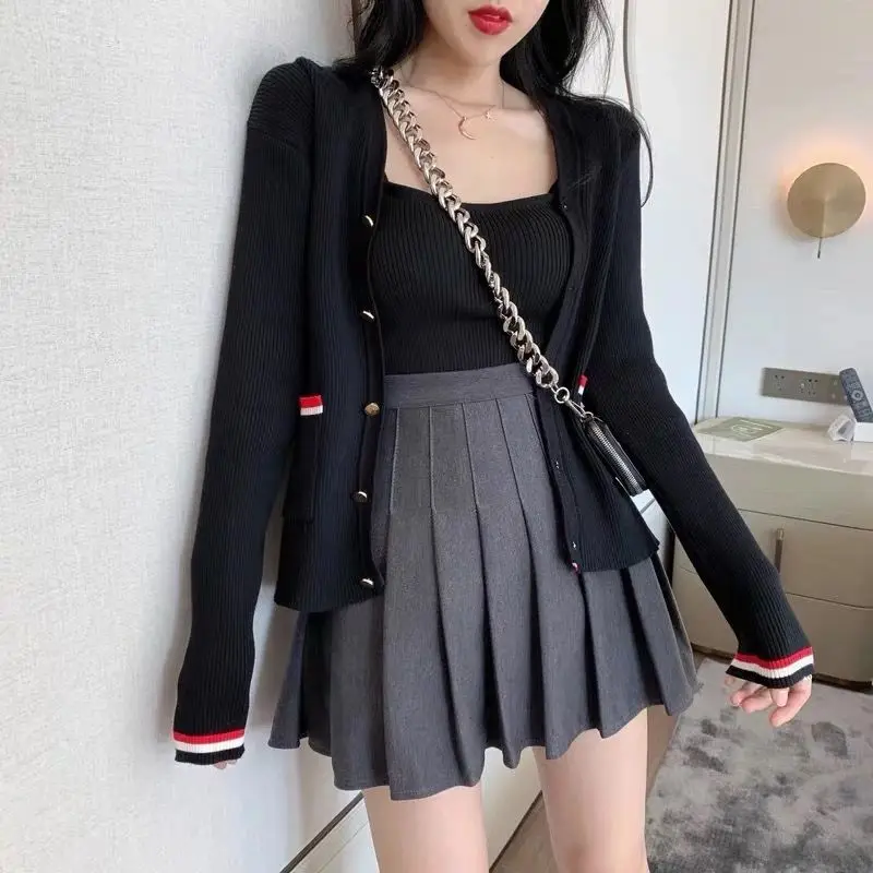 

Pleated skirt women's spring and autumn fashion Korean style high waist show thin fresh versatile solid color A-line short skirt