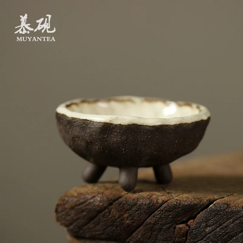 

Japanese hand pinched sample tea cup household pu-erh tea kungfu tea light cup with three legs coarse pottery tea cup