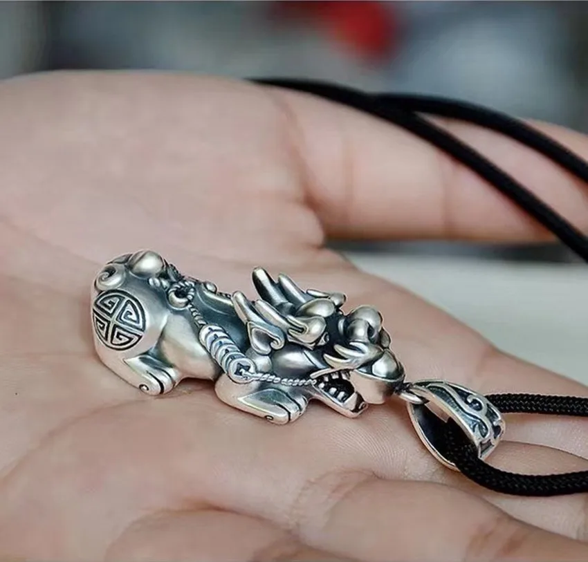 

Charm Pendant Necklace Chinese Fengshui Pixiu Bring Wealth Lucky Animal Charm Necklaces for Men Women Gift Jewelry