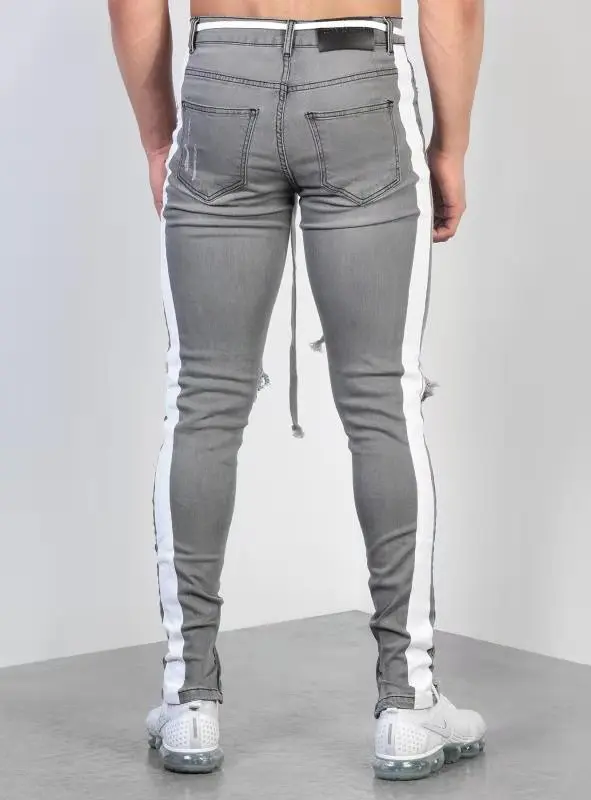 

Men's small leg jeans heel holes