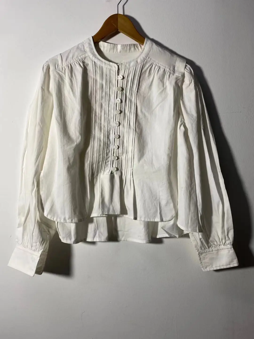 

Женская плиссированная блузка, однобортный Свободный Топ с круглым вырезом и длинным рукавом для ранней осени, 2021