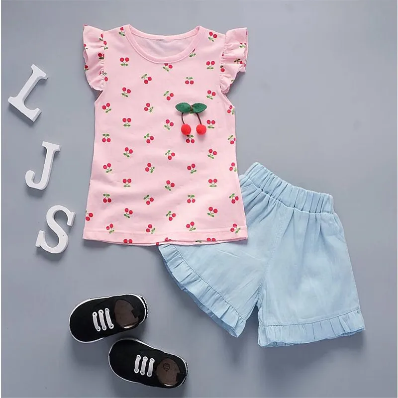 Летние комплекты одежды для маленьких девочек новый модный топ + шорты комплект