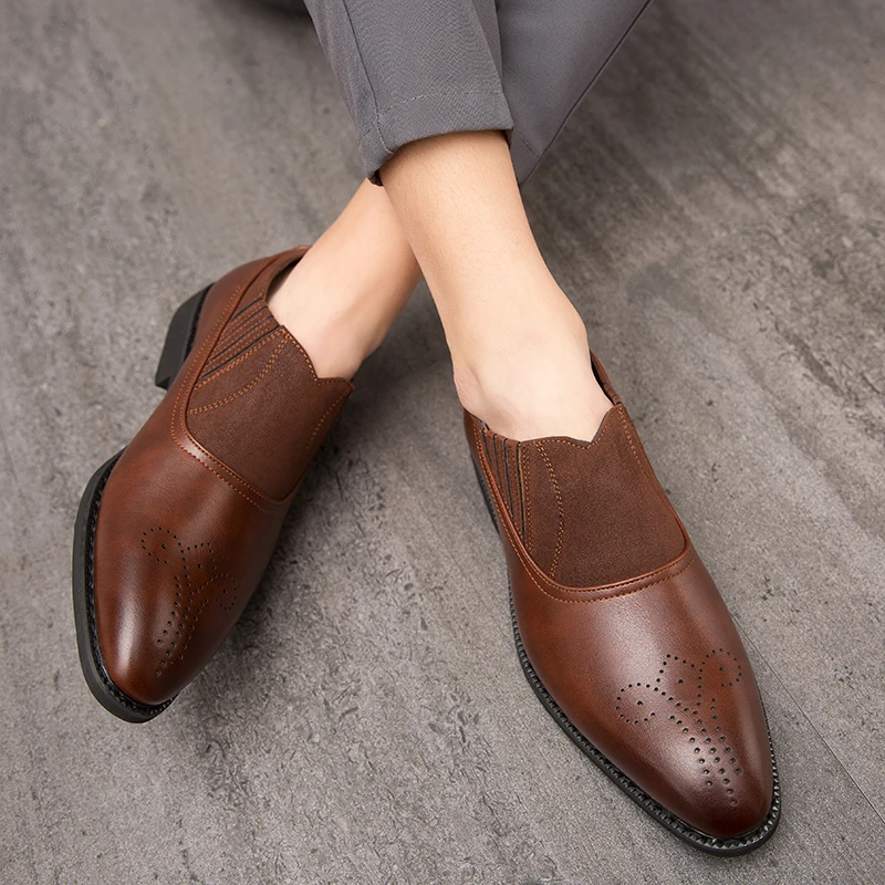 

2020 New Oxfords Shoes Men's Leather Shoes Classic Brogue Shoes Social Chaussures Hommes Pointu Large Size Office Social Shoes