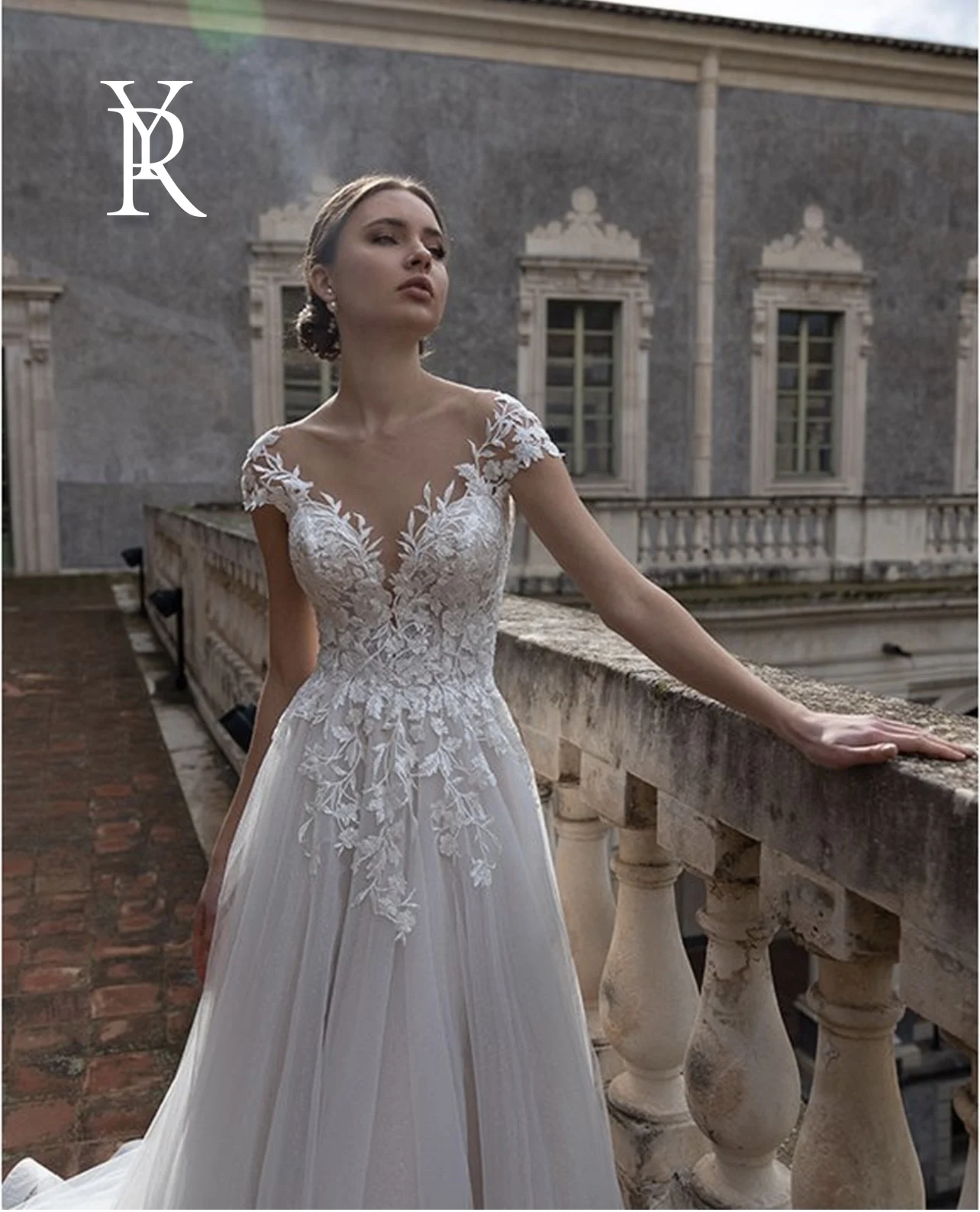 

YILIBERE Lace Wedding Dress Short Sleeve O-Neck Plus Size Luxury Lace Appliques Tulle Cathedral Train Robe Fluffy skirt