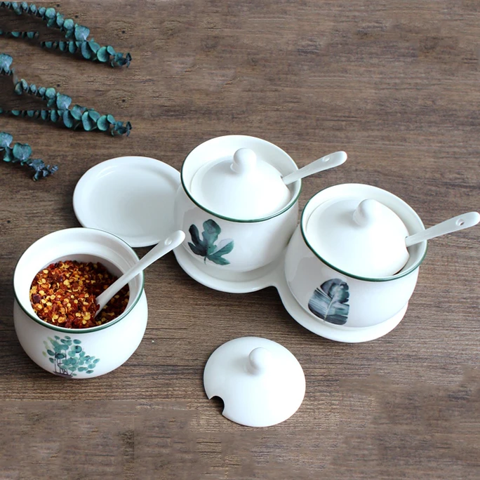 

Spice jar creative ceramic European seasoning box bottle seasoning jar household salt shaker three-piece suit kitchen utensils