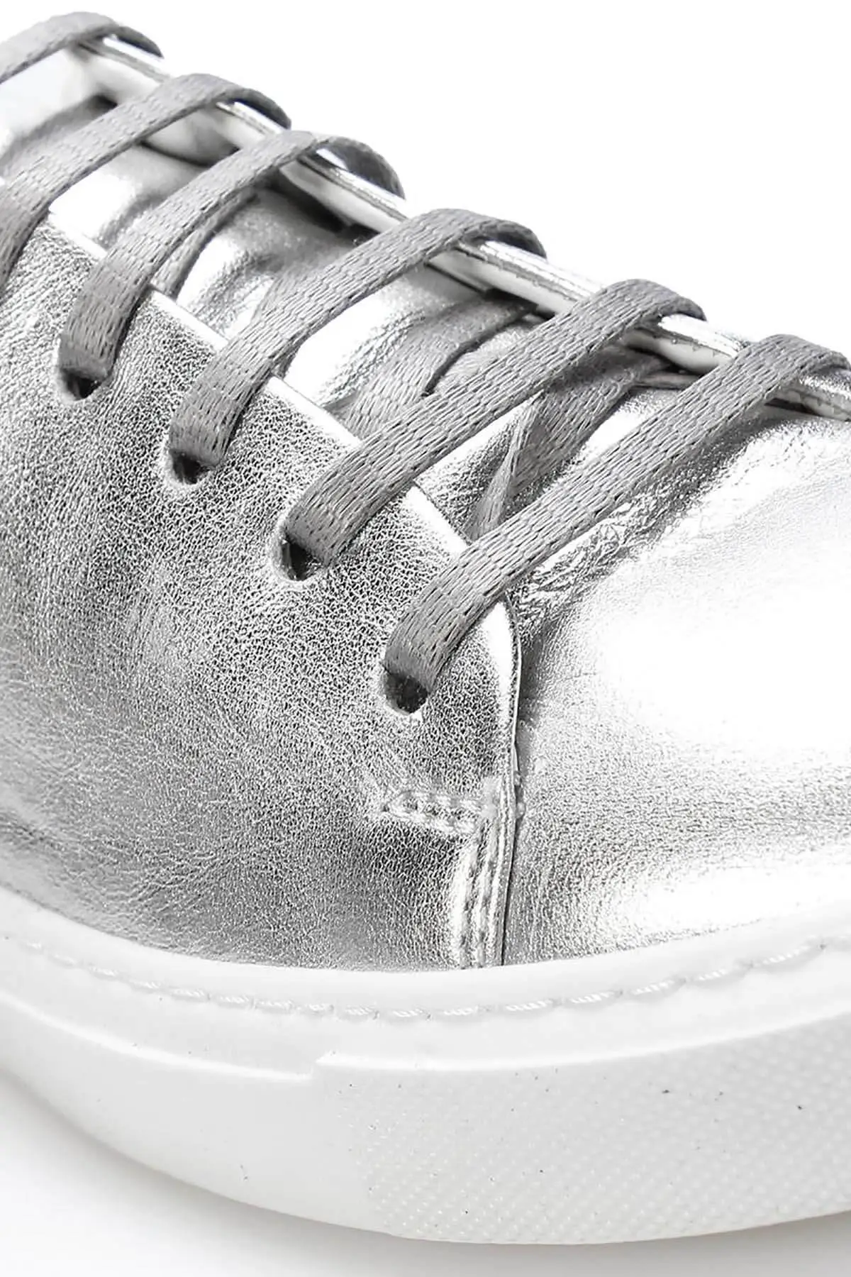 Женские Серебристые кроссовки из натуральной кожи с жемчугом 120130009771|Женские и