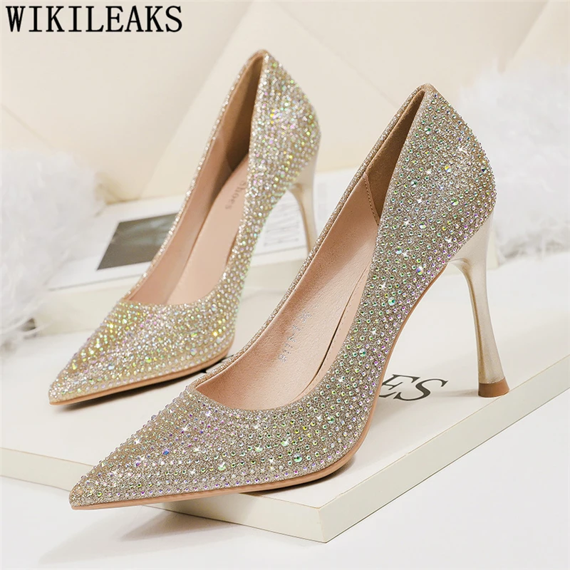 Свадебные туфли для невесты блестящие модельные на каблуке женский горный