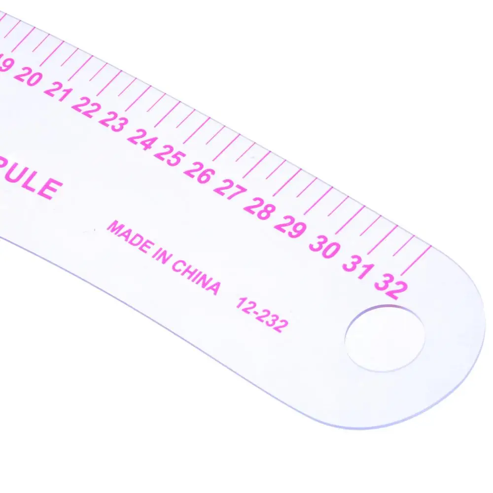 Кривая линейка специальная одежды 12 232 используется для рисования рисунка