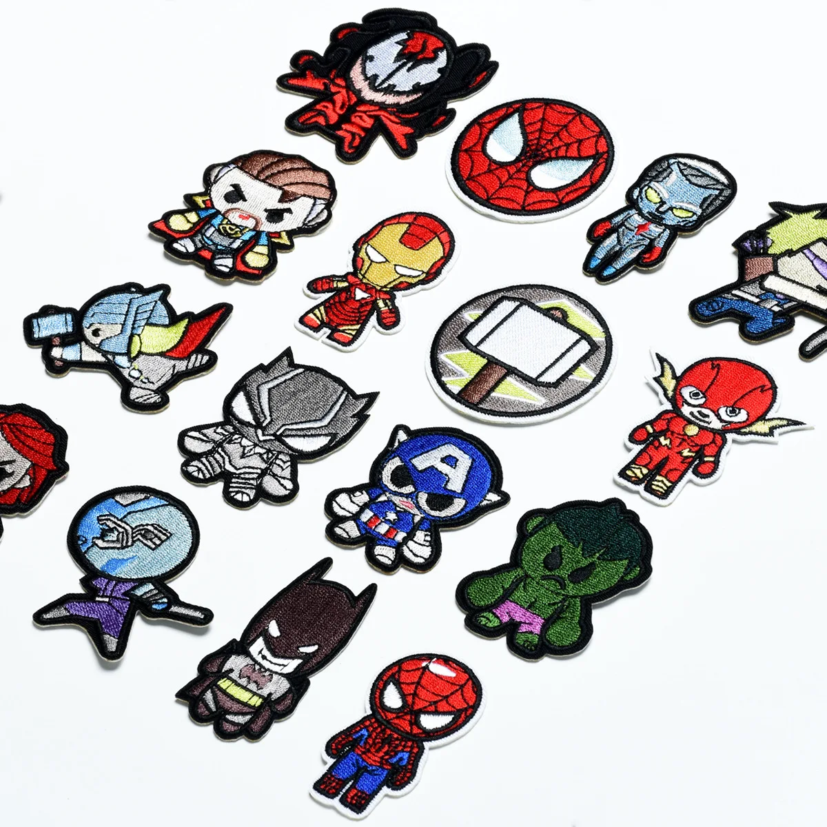 Наклейки на ткань с вышивкой Marvel: Железный человек, Человек-паук, Халк, Капитан Америка, аниме и мультфильмы.