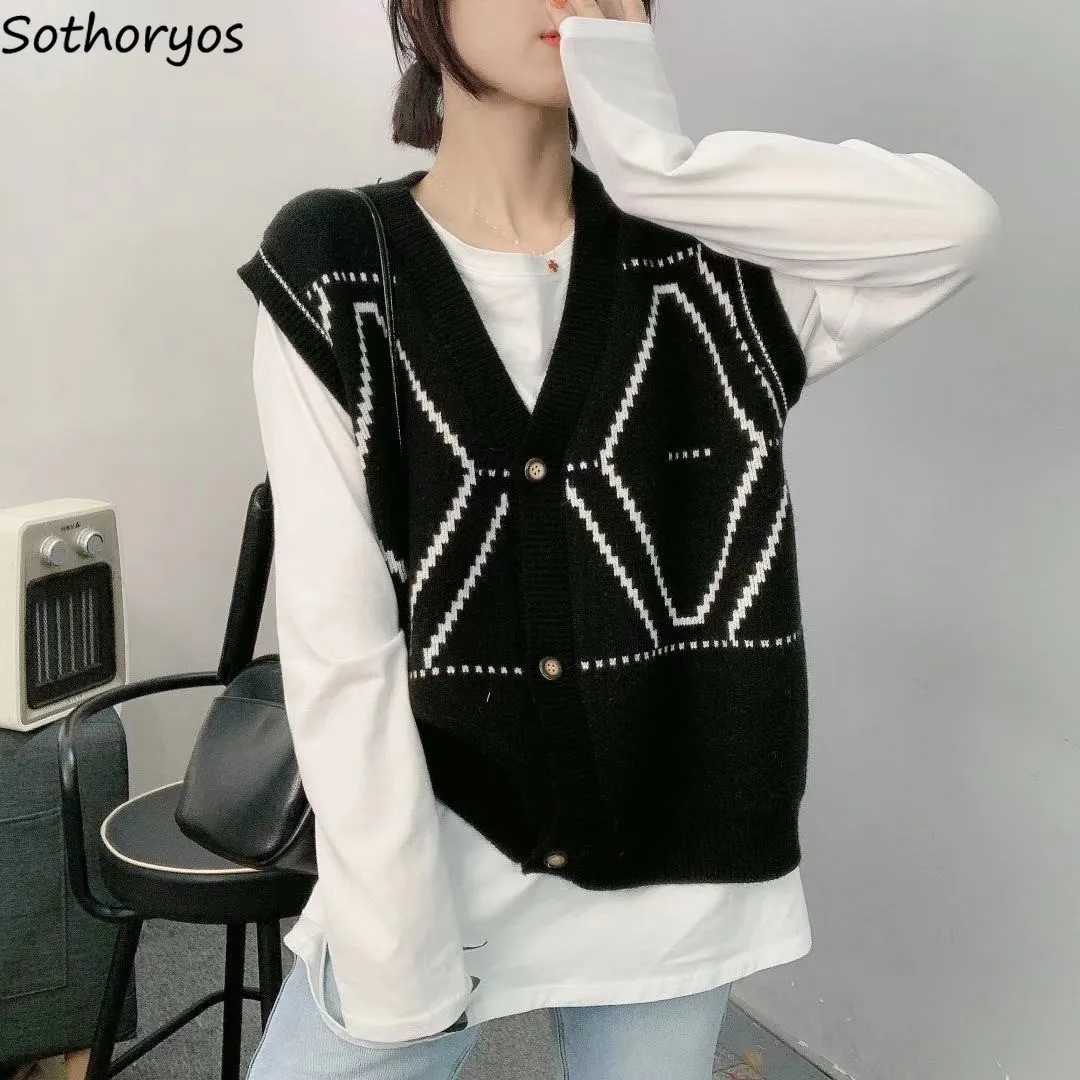 

Женский свитер-жилет с узором «Ромбики»