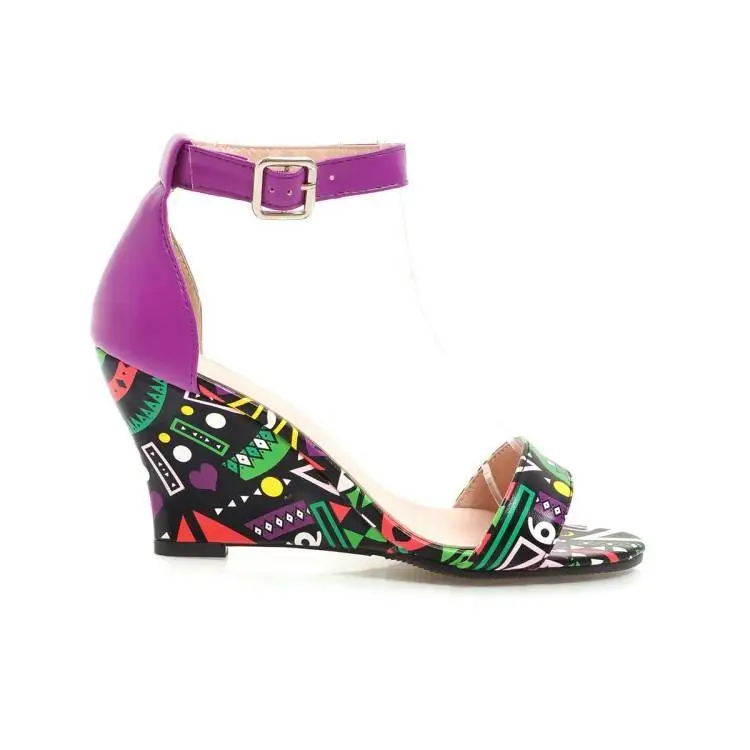 

2019 summer new female Korean version of the color slope with open toe word buckle lady wind wild sandals