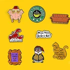 Друзей ТВ показать Моники расположены двери Пингвин эмалевая брошь значок булавки на лацканы, классические металлические аксессуары реквизит Косплэй подарок