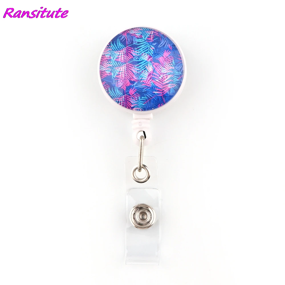 

R2100 1pcs Hot High Quality Leaf Retractable Badge Reel Clip Cartoon Student Friends Exquisite IC Card Badge Holder Artist Gift