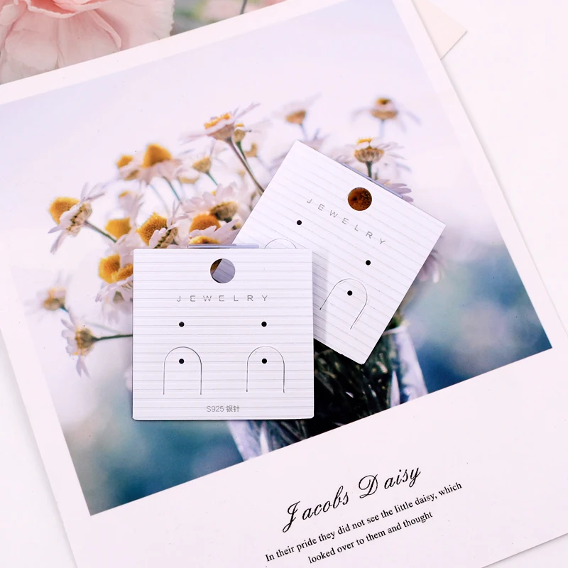 Висячая карточка для сережек из ПВХ белая в полоску 5 х 4 7 см 200 шт. | Украшения и