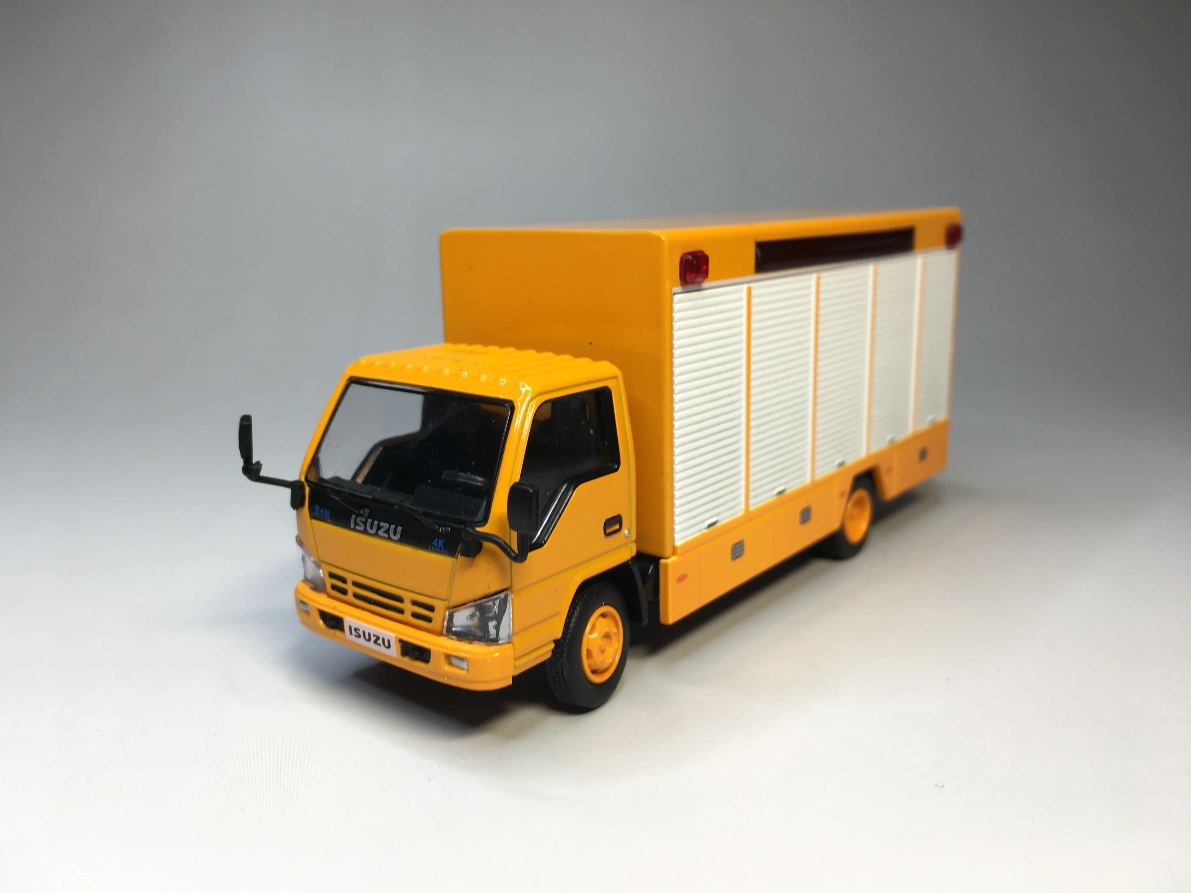 

Литой под давлением автомобиль GCD 1/64 Isuzu серии N